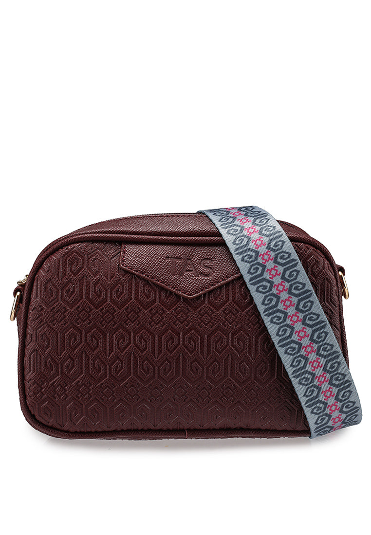 THE PUA CROSSBODY - BURGUNDY