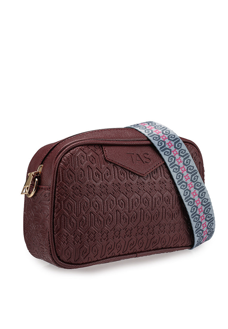 THE PUA CROSSBODY - BURGUNDY